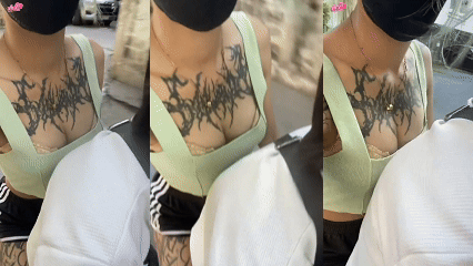 คลิปหลุดไทย สาวสักลายหุ่นเด็ด ถ่ายเรือนร่างโชว์สยิงเงี่ยนหีแฉะคาหลังรถมอเตอร์ไซ อยากเสียวให้พี่เลี้ยวจอดเย็ดเลยได้มั้ย หุ่นเด็ดๆเย็ดมันส์ๆต้องสาวสักลายคนนี้!